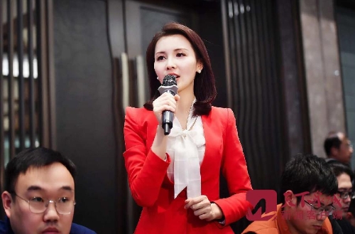 济南市莱芜区人民政府 图片新闻 莱芜区区长秦蕾:智能