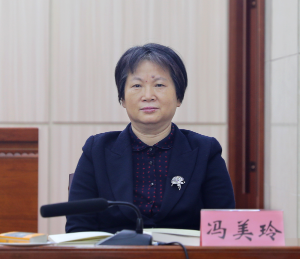 区委副书记,区长秦蕾,区人大常委会主任高永胜,区政协主席冯美玲,莱芜