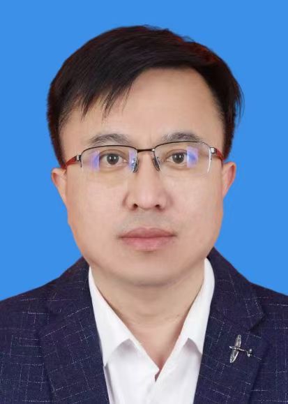 吕德荣.jpg